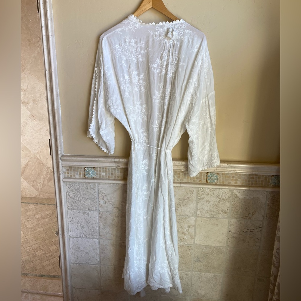 In Bloom Robe - Picture 2 of 2